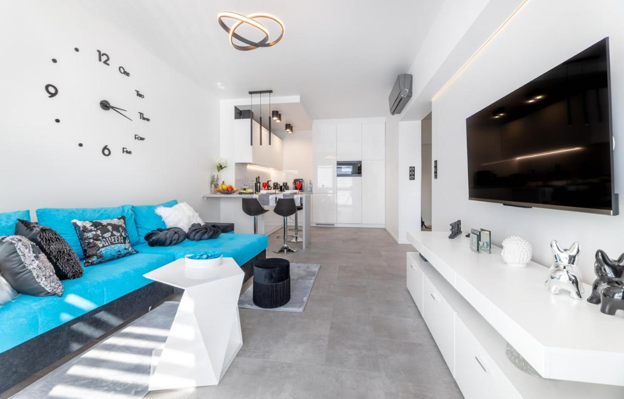 Leo Apartament Delux Ustrzyki Dolne Exterior foto