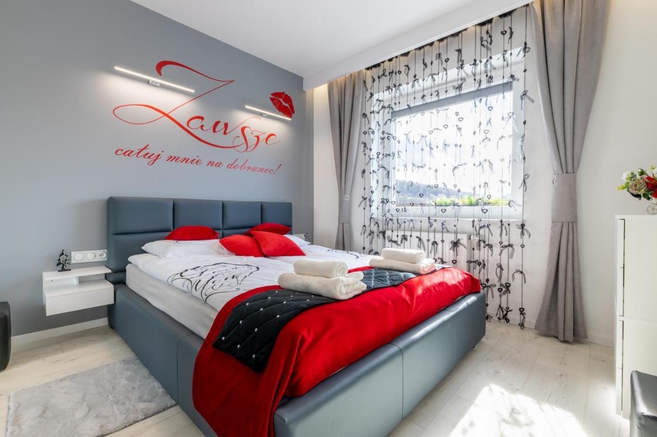 Leo Apartament Delux Ustrzyki Dolne Exterior foto
