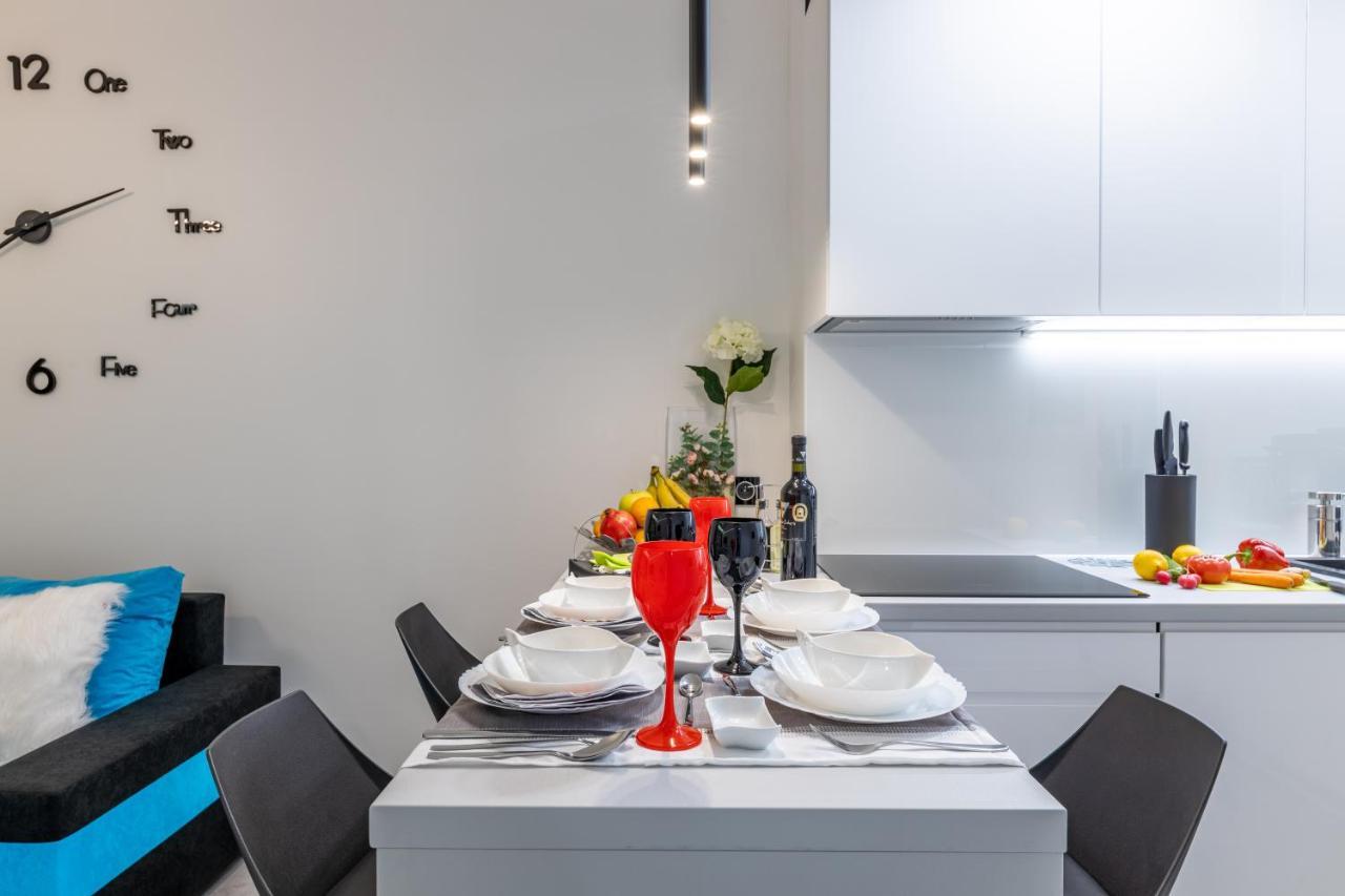 Leo Apartament Delux Ustrzyki Dolne Exterior foto