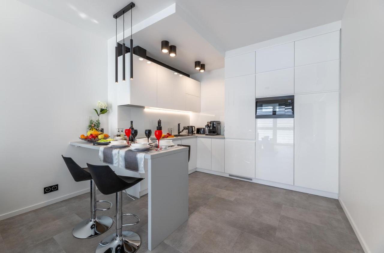 Leo Apartament Delux Ustrzyki Dolne Exterior foto