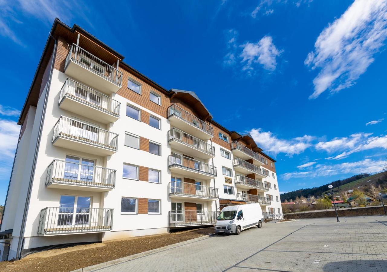 Leo Apartament Delux Ustrzyki Dolne Exterior foto