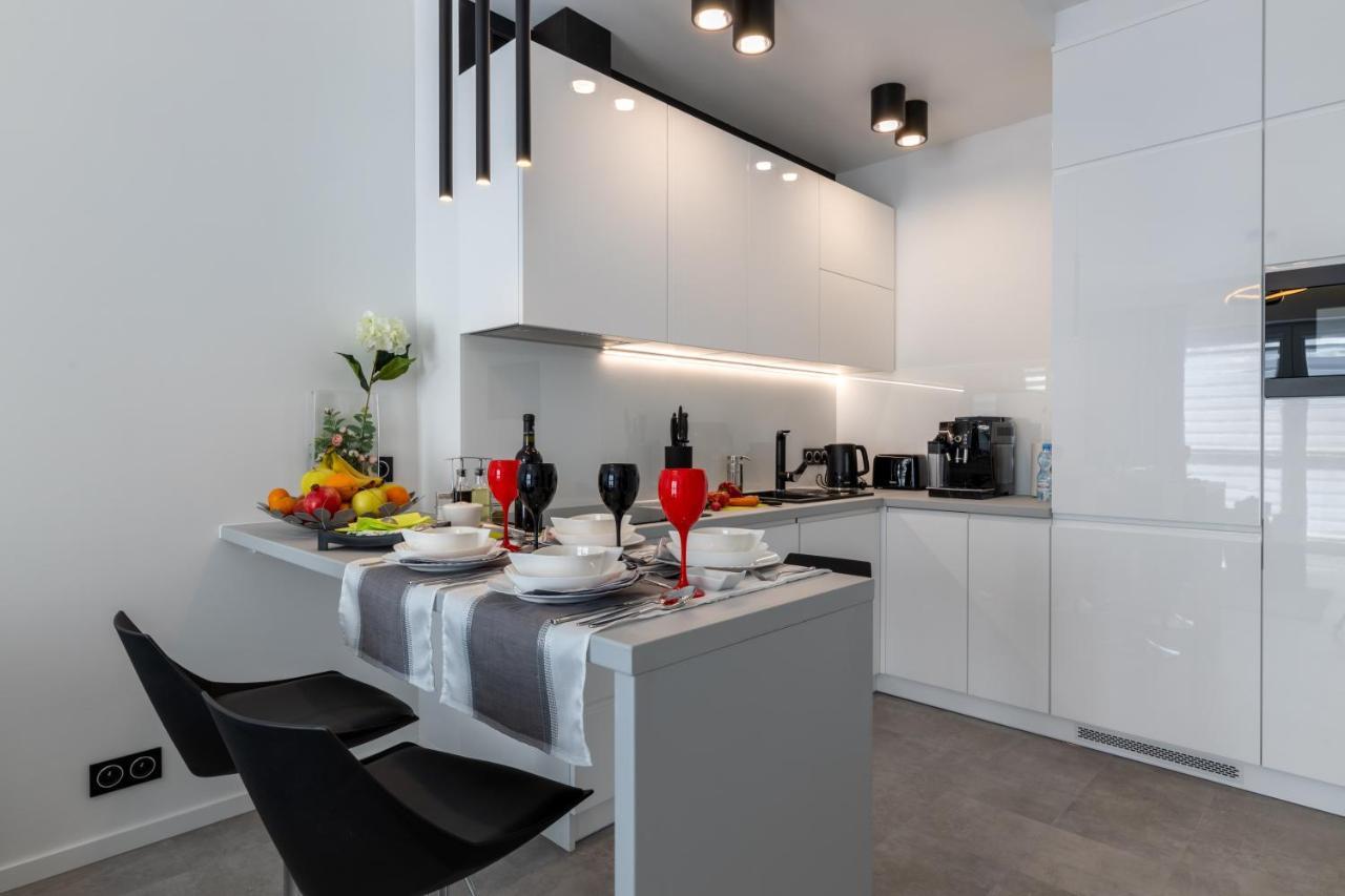 Leo Apartament Delux Ustrzyki Dolne Exterior foto