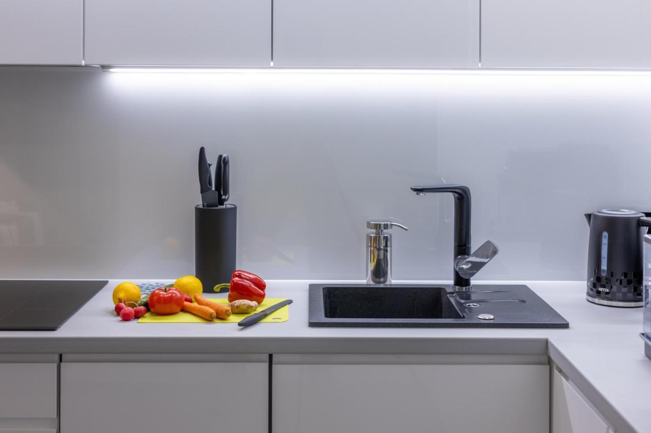 Leo Apartament Delux Ustrzyki Dolne Exterior foto