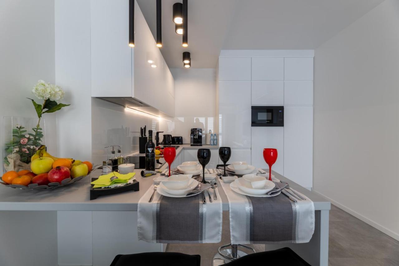 Leo Apartament Delux Ustrzyki Dolne Exterior foto