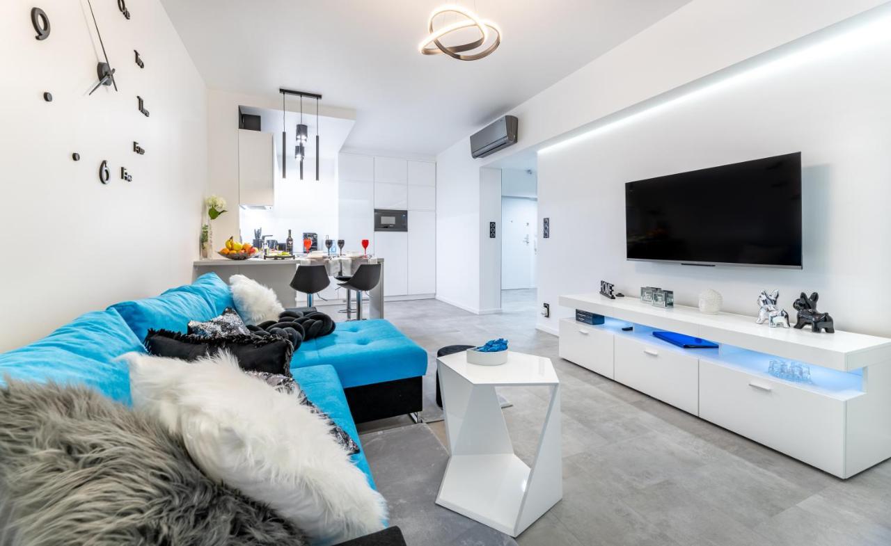Leo Apartament Delux Ustrzyki Dolne Exterior foto