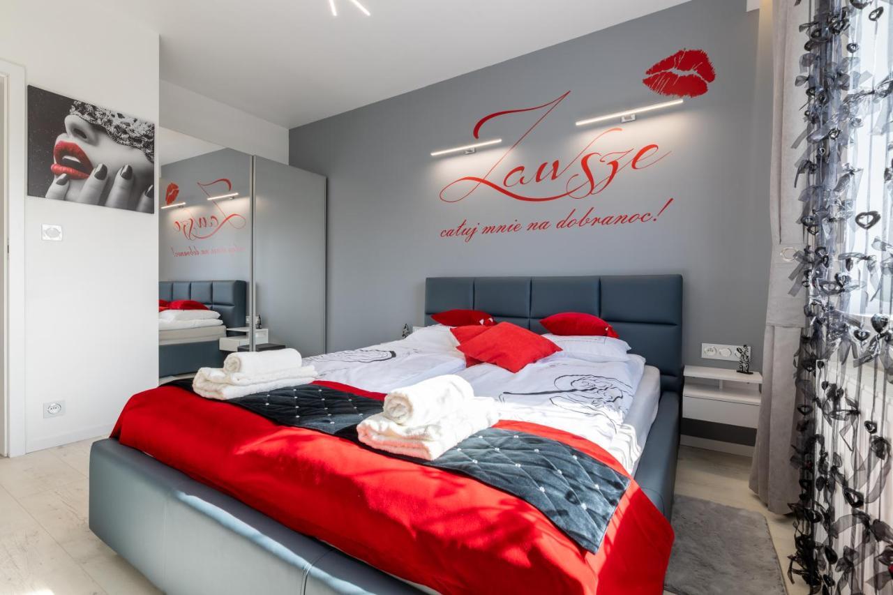 Leo Apartament Delux Ustrzyki Dolne Exterior foto