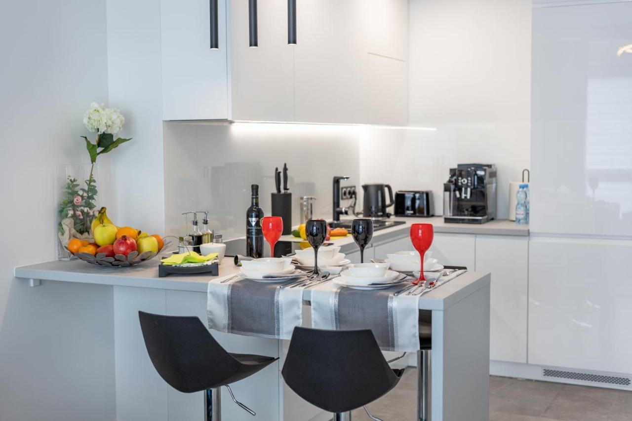 Leo Apartament Delux Ustrzyki Dolne Exterior foto
