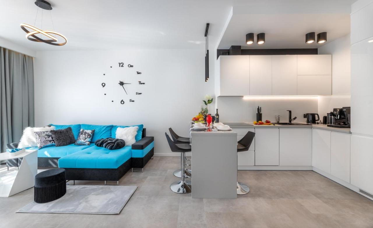 Leo Apartament Delux Ustrzyki Dolne Exterior foto