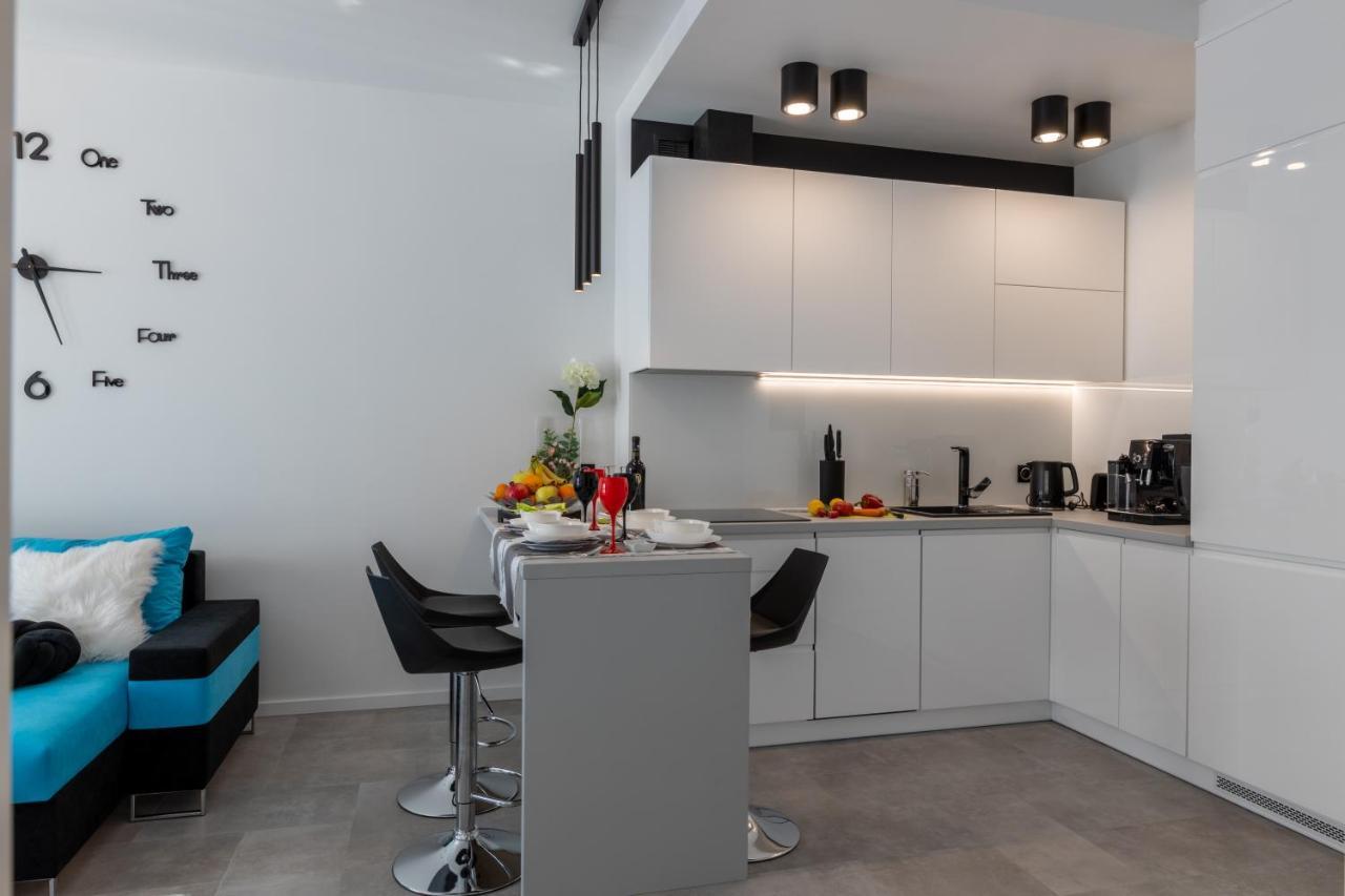 Leo Apartament Delux Ustrzyki Dolne Exterior foto