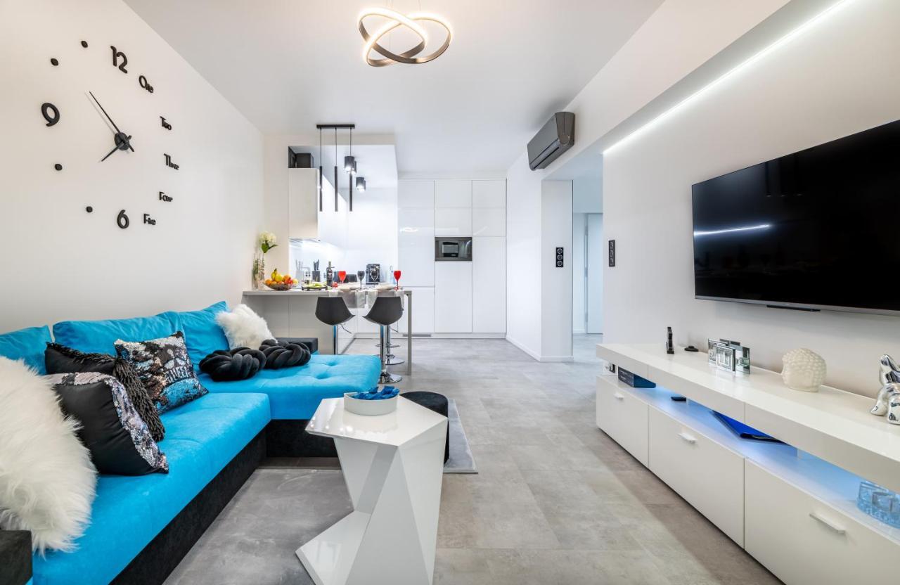 Leo Apartament Delux Ustrzyki Dolne Exterior foto