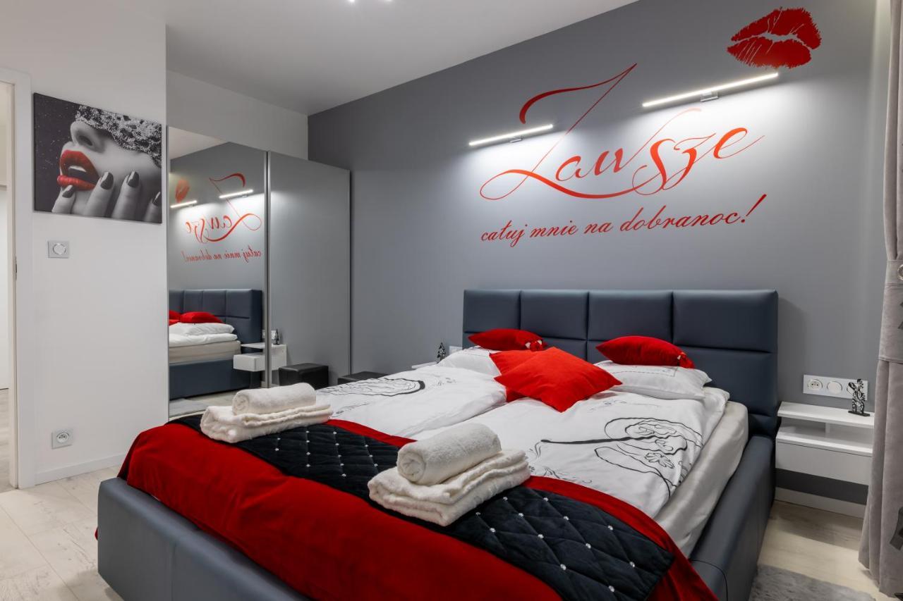Leo Apartament Delux Ustrzyki Dolne Exterior foto